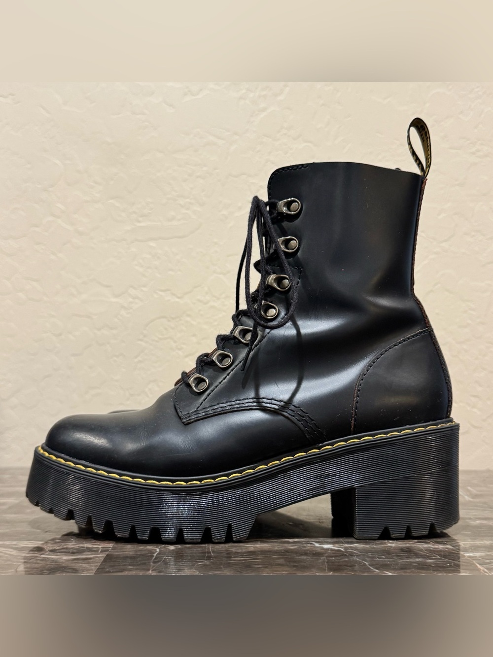 Dr. Martens Leona Vintage Smooth Boots